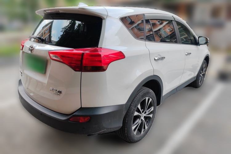 Used Toyota RAV4 2015 2.5L Automatic 4x4 Elite Edition Rear Right 45 Deg
