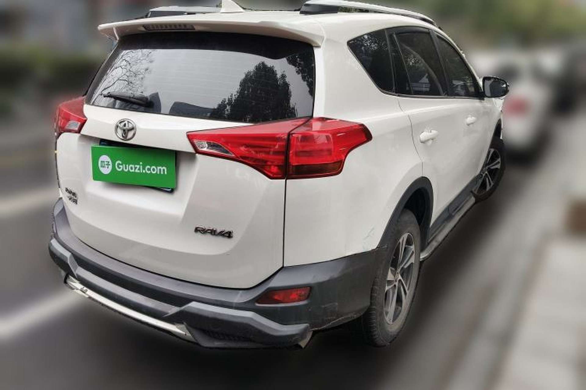 Used Toyota RAV4 2015 2.0L CVT Two-Wheel Drive Urban Edition Rear Right 45 Deg