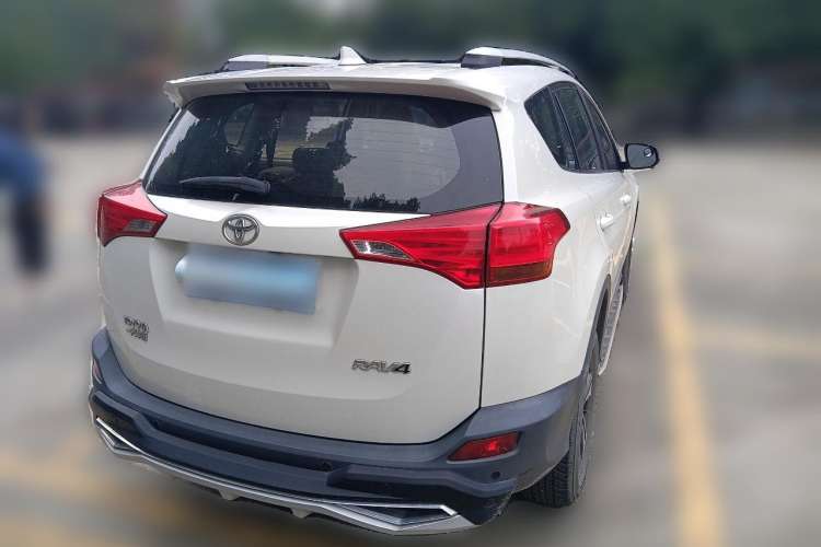Used Toyota RAV4 2015 2.0L Manual Two-Wheel Drive Urban Edition Rear Right 45 Deg