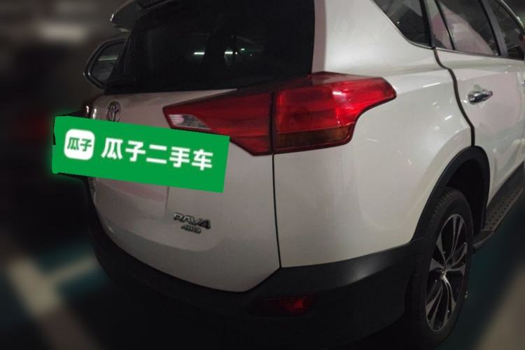 Used Toyota RAV4 2015 2.5L Automatic 4x4 Elite Edition Rear Right 45 Deg