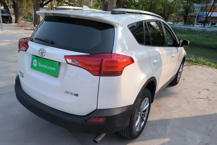 Used Toyota RAV4 2015 2.0L CVT Two-Wheel Drive Urban Edition Rear Right 45 Deg
