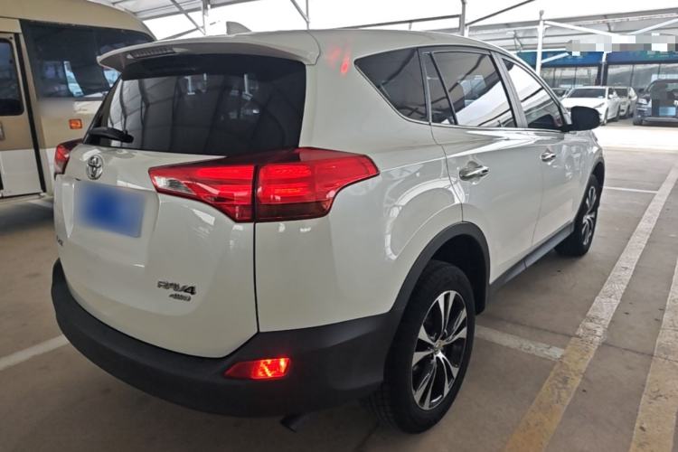 Used Toyota RAV4 2015 2.5L Automatic 4x4 Elite Edition Rear Right 45 Deg