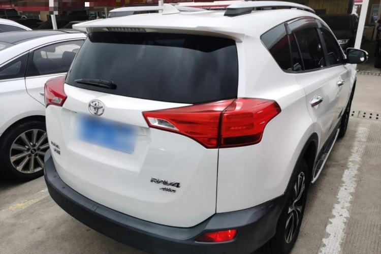 Used Toyota RAV4 2015 2.5L Automatic 4x4 Luxury Edition Rear Right 45 Deg