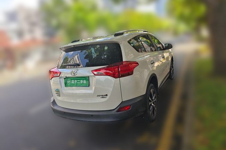 Used Toyota RAV4 2015 2.5L Automatic 4x4 Elite Edition Rear Right 45 Deg