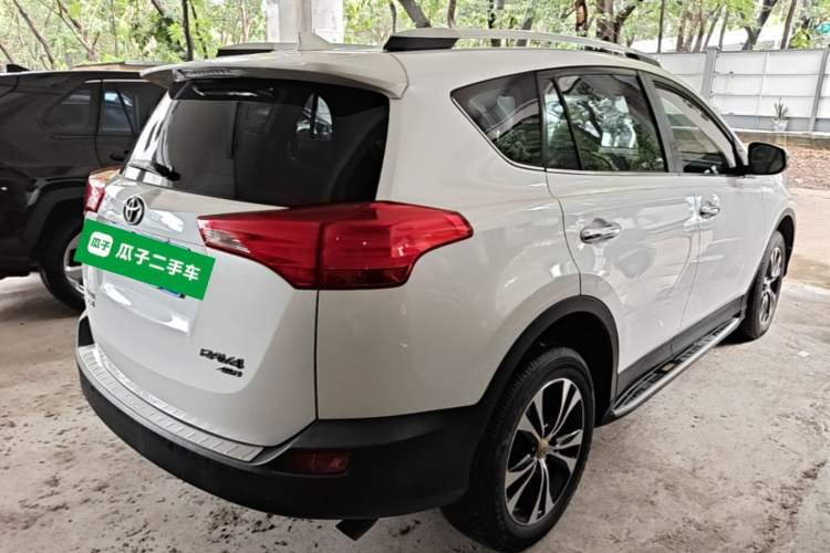 Used Toyota RAV4 2015 2.5L Automatic 4x4 Elite Edition Rear Right 45 Deg