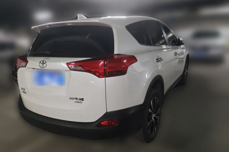 Used Toyota RAV4 2015 2.5L Automatic 4x4 Elite Edition Rear Right 45 Deg