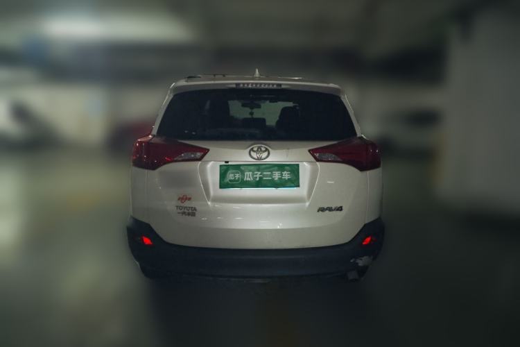 Used Toyota RAV4 2015 2.0L CVT Two-Wheel Drive Fashion Edition Rear