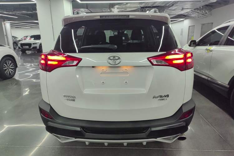 Used Toyota RAV4 2015 2.5L Automatic 4x4 Elite Edition Rear