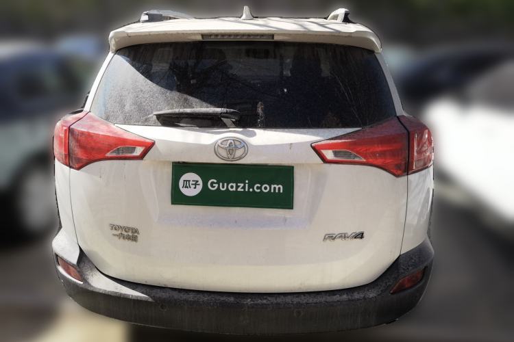 Used Toyota RAV4 2015 2.0L CVT Two-Wheel Drive Fashion Edition Rear