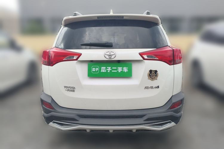 Used Toyota RAV4 2015 2.0L CVT Two-Wheel Drive Fashion Edition Rear