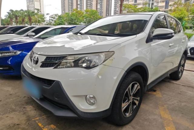 Used Toyota RAV4 2015 2.0L CVT Two-Wheel Drive Fashion Edition