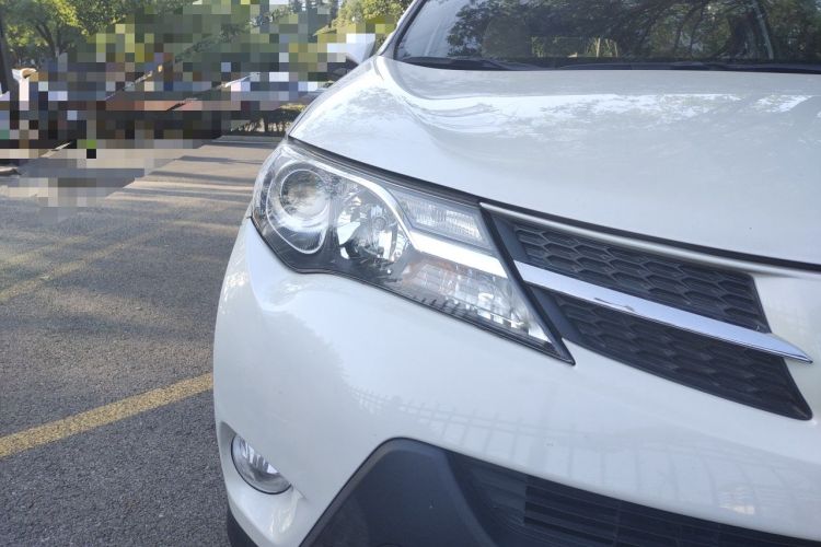Used Toyota RAV4 2015 2.0L CVT Two-Wheel Drive Fashion Edition Right Front Headlight