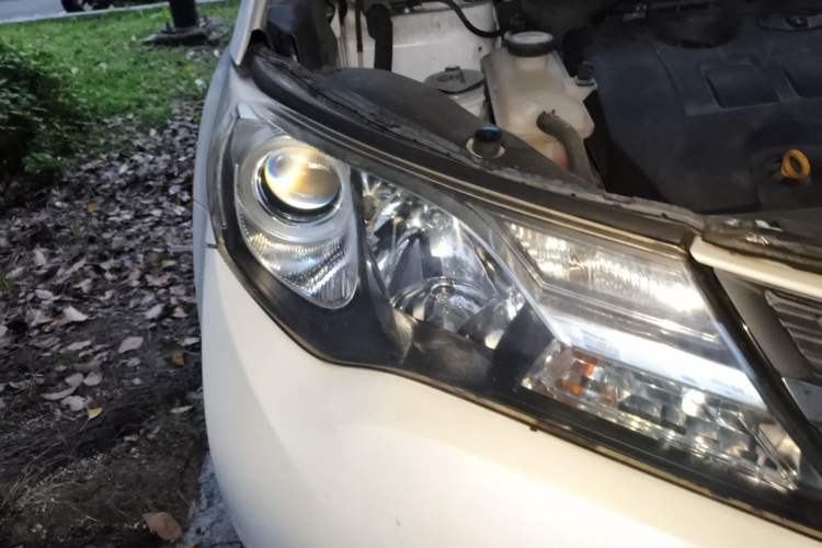 Used Toyota RAV4 2015 2.0L CVT Two-Wheel Drive Fashion Edition Right Front Headlight