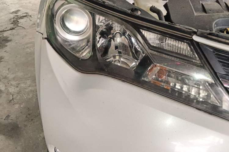 Used Toyota RAV4 2015 2.0L Manual Two-Wheel Drive Urban Edition Right Front Headlight