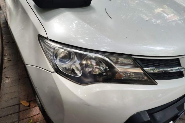Used Toyota RAV4 2015 2.0L CVT Two-Wheel Drive Fashion Edition Right Front Headlight