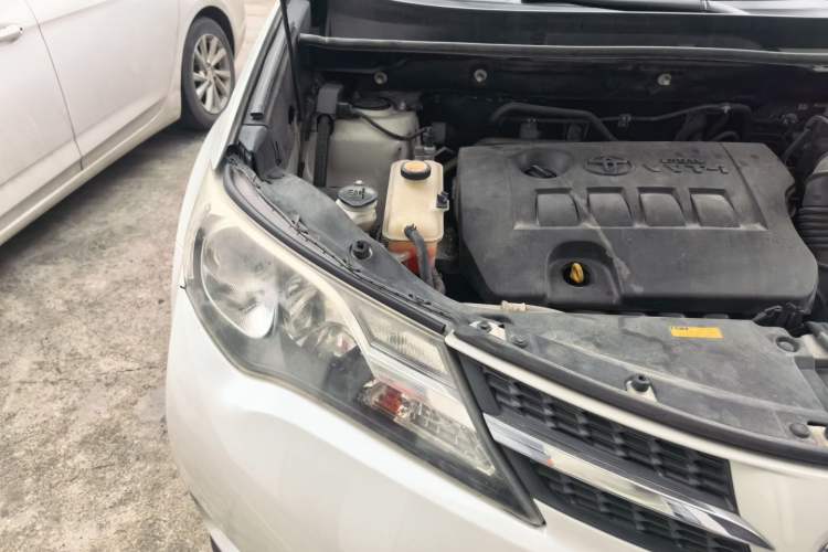 Used Toyota RAV4 2015 2.0L CVT Two-Wheel Drive Fashion Edition Right Front Headlight