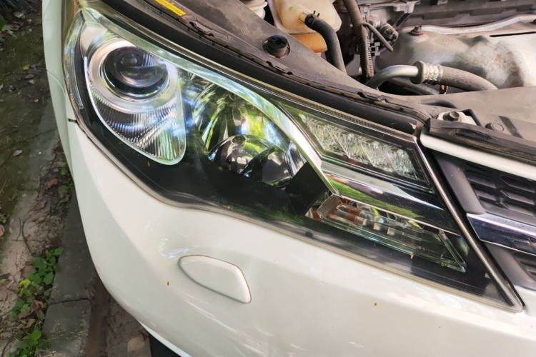 Used Toyota RAV4 2015 2.5L Automatic 4x4 Elite Edition Right Front Headlight