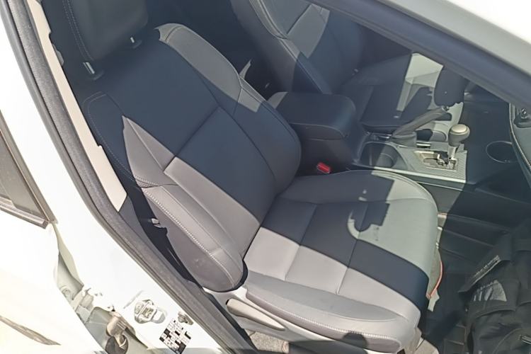 Used Toyota RAV4 2015 2.5L Automatic 4x4 Elite Edition Right Front Seat