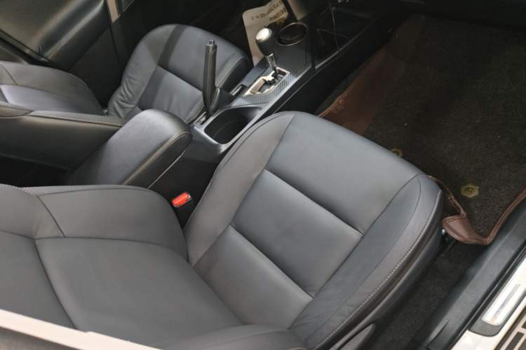 Used Toyota RAV4 2015 2.5L Automatic 4x4 Elite Edition Right Front Seat