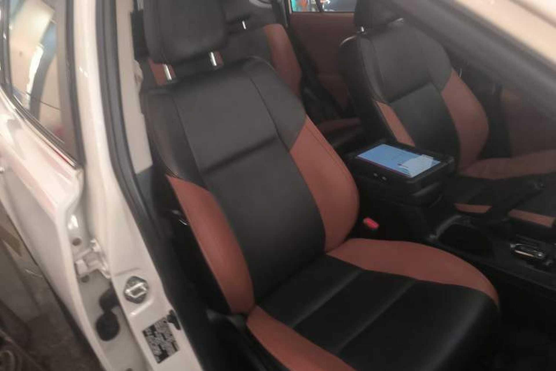 Used Toyota RAV4 2015 2.5L Automatic 4x4 Elite Edition Right Front Seat