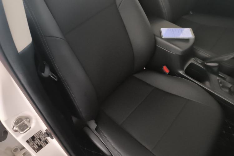 Used Toyota RAV4 2015 2.0L CVT Two-Wheel Drive Fashion Edition Right Front Seat
