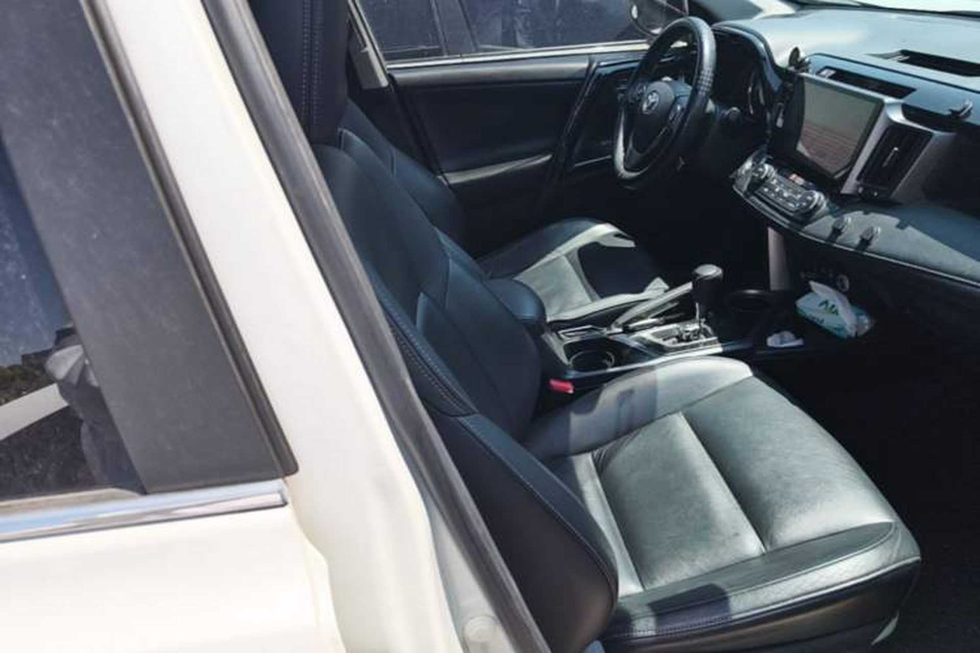 Used Toyota RAV4 2015 2.5L Automatic 4x4 Luxury Edition Right Front Seat