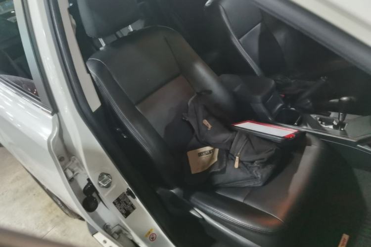 Used Toyota RAV4 2015 2.0L CVT Two-Wheel Drive Fashion Edition Right Front Seat