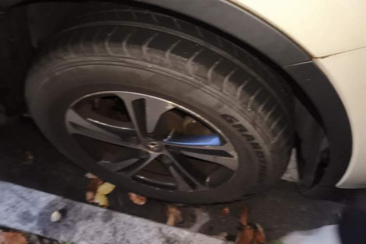 Used Toyota RAV4 2015 2.0L CVT Two-Wheel Drive Fashion Edition Right Front Wheel Hub
