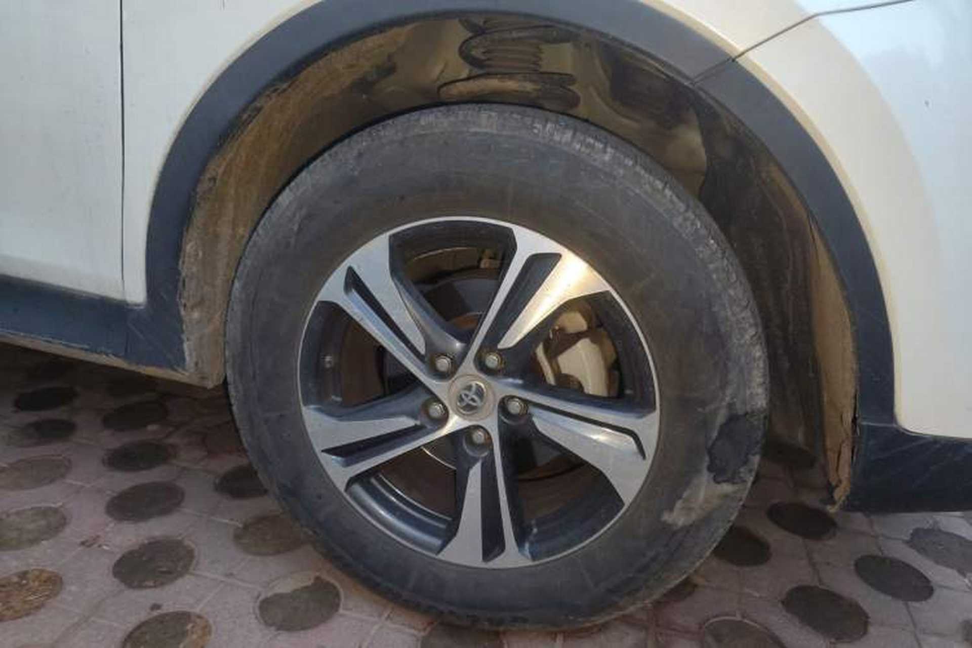 Used Toyota RAV4 2015 2.0L CVT 4x4 Trend Edition Right Front Wheel Hub