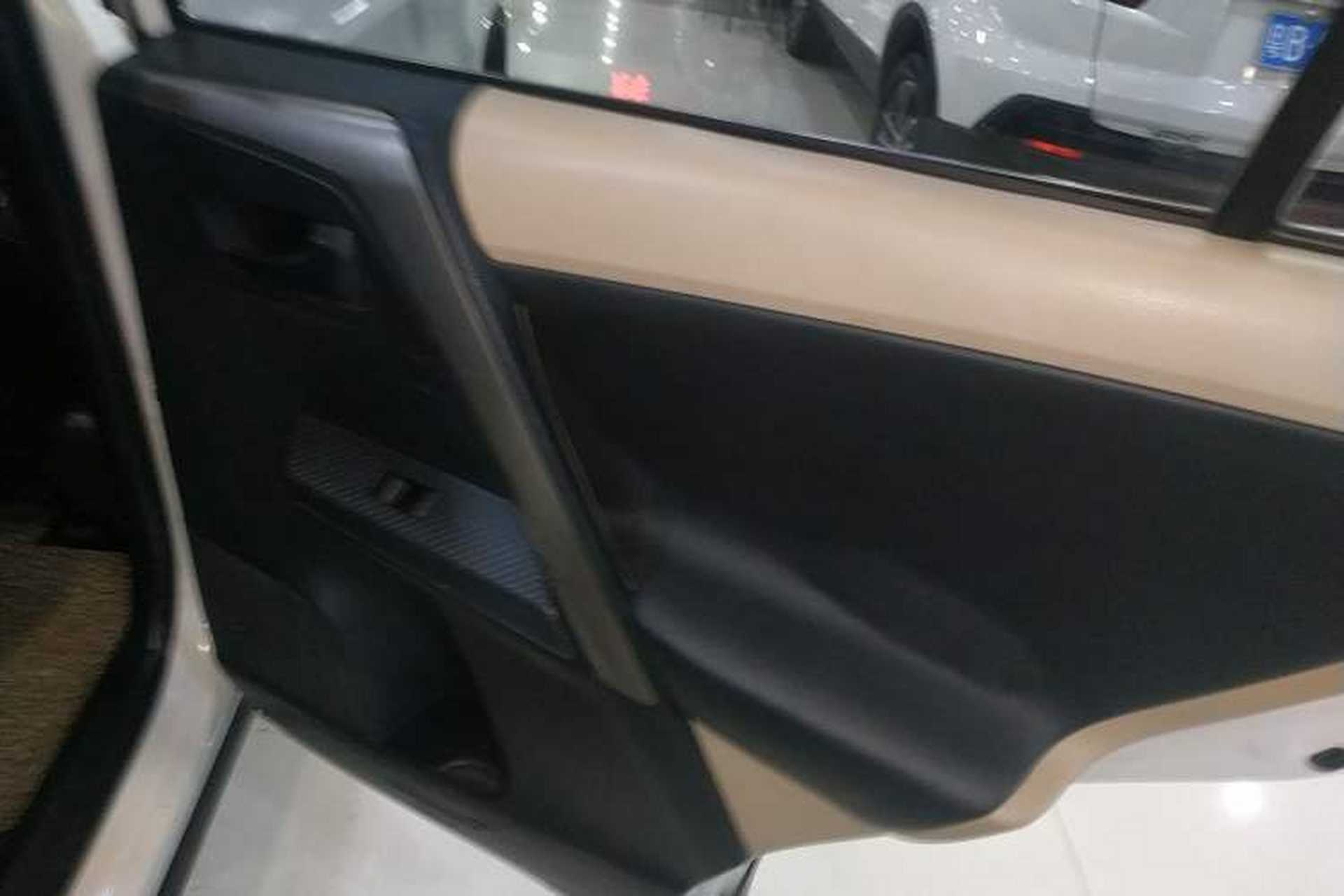Used Toyota RAV4 2015 2.0L CVT Two-Wheel Drive Urban Edition Right Rear Door Interior