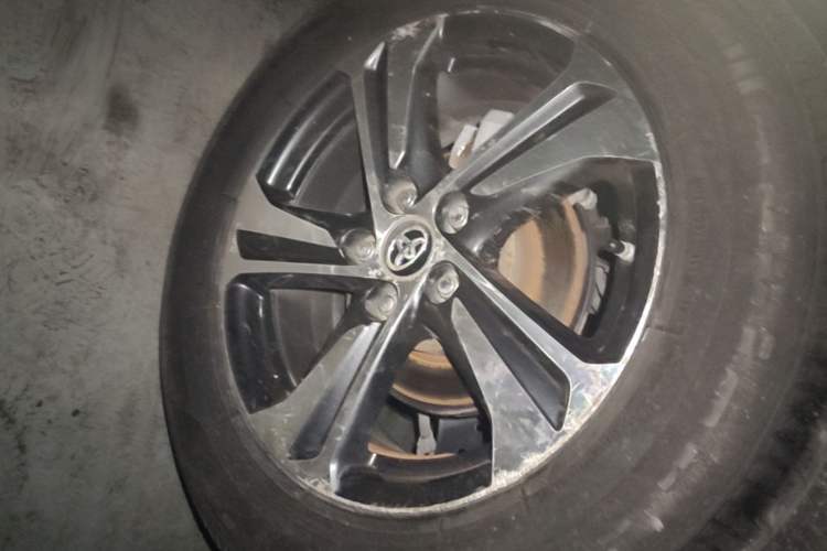 Used Toyota RAV4 2015 2.0L CVT Two-Wheel Drive Fashion Edition Right Rear Wheel Hub
