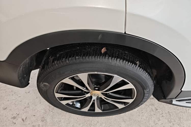 Used Toyota RAV4 2015 2.5L Automatic 4x4 Elite Edition Right Rear Wheel Hub