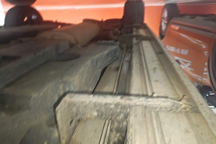 Used Toyota RAV4 2015 2.5L Automatic 4x4 Elite Edition Right Side Sill