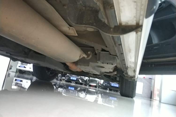 Used Toyota RAV4 2015 2.0L CVT Two-Wheel Drive Fashion Edition Right Side Sill