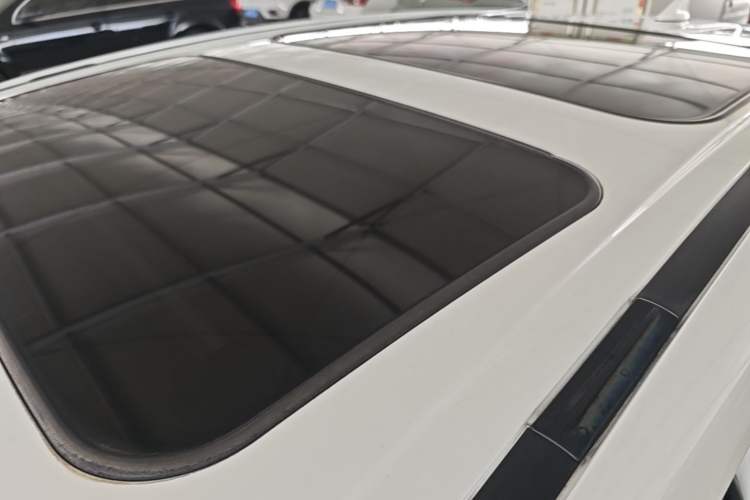 Used Toyota RAV4 2015 2.5L Automatic 4x4 Elite Edition Roof