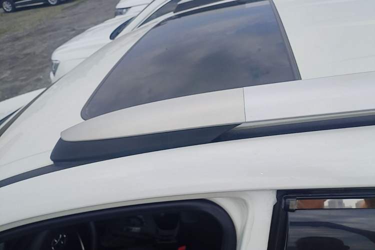 Used Toyota RAV4 2015 2.0L CVT 4x4 Trend Edition Roof