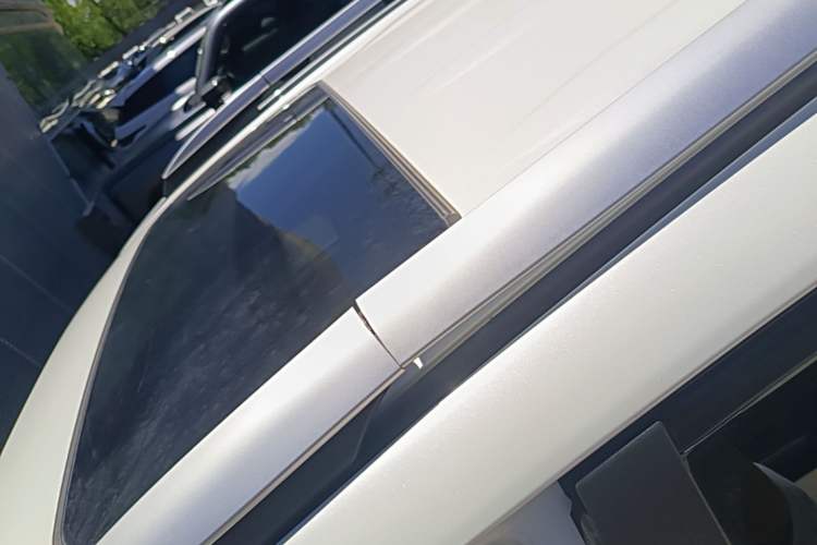 Used Toyota RAV4 2015 2.0L CVT Two-Wheel Drive Fashion Edition Roof