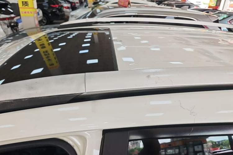 Used Toyota RAV4 2015 2.0L CVT Two-Wheel Drive Fashion Edition Roof