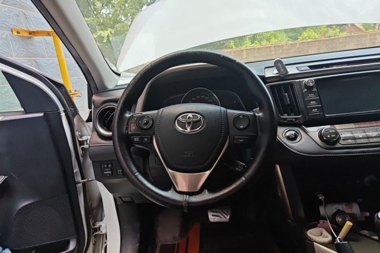 Used Toyota RAV4 2015 2.0L CVT Four-Wheel Drive New Edition Steering Wheel