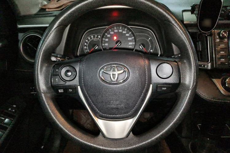 Used Toyota RAV4 2015 2.0L CVT Two-Wheel Drive Fashion Edition Steering Wheel