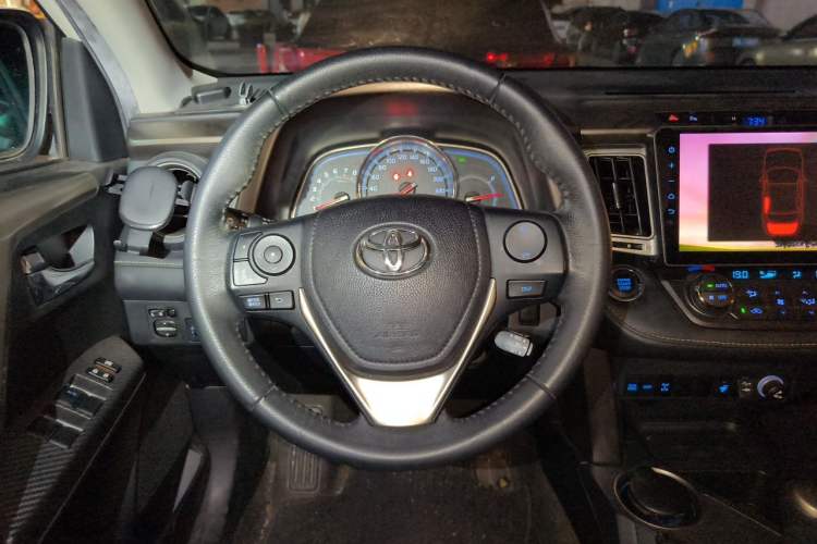 Used Toyota RAV4 2015 2.0L CVT Four-Wheel Drive New Edition Steering Wheel