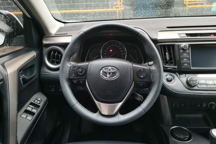 Used Toyota RAV4 2015 2.0L CVT Four-Wheel Drive New Edition Steering Wheel