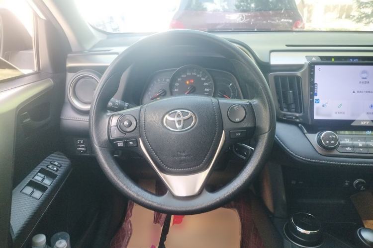 Used Toyota RAV4 2015 2.0L CVT Two-Wheel Drive Fashion Edition Steering Wheel