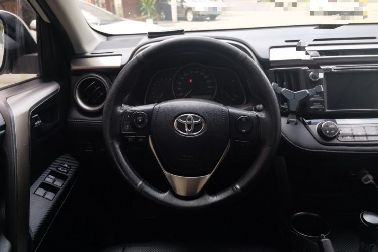 Used Toyota RAV4 2015 2.0L CVT Two-Wheel Drive Fashion Edition Steering Wheel