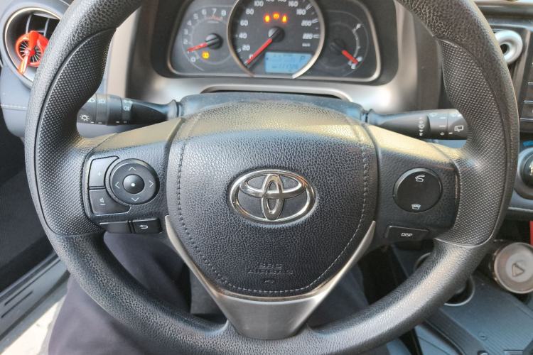 Used Toyota RAV4 2015 2.0L CVT Two-Wheel Drive Fashion Edition Steering Wheel