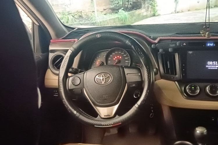 Used Toyota RAV4 2015 2.0L Manual Two-Wheel Drive Urban Edition Steering Wheel