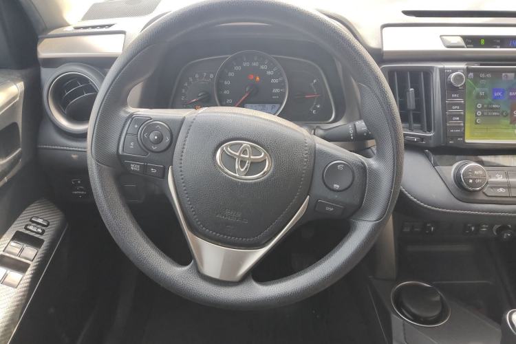 Used Toyota RAV4 2015 2.0L CVT Two-Wheel Drive Fashion Edition Steering Wheel