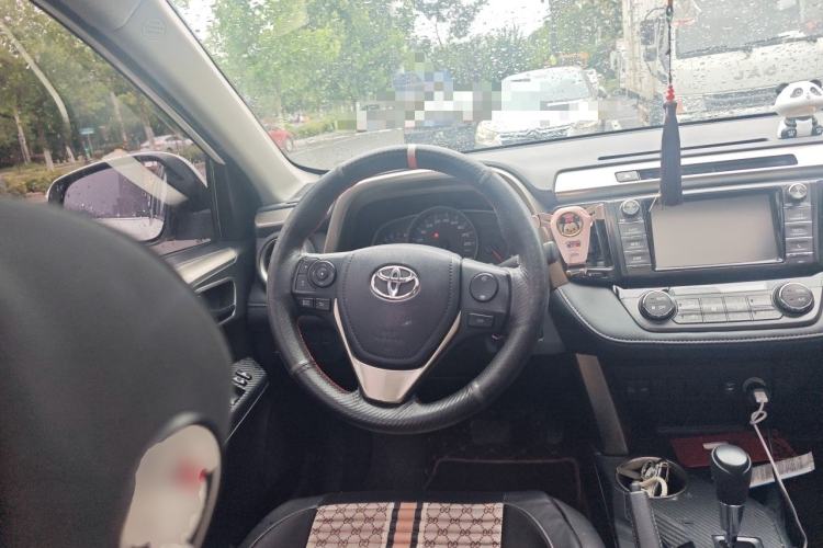Used Toyota RAV4 2015 2.0L CVT Two-Wheel Drive Fashion Edition Steering Wheel
