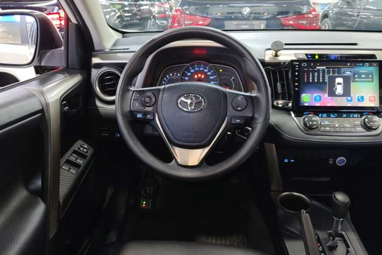 Used Toyota RAV4 2015 2.0L CVT Two-Wheel Drive Fashion Edition Steering Wheel
