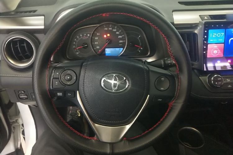 Used Toyota RAV4 2015 2.0L CVT Two-Wheel Drive Fashion Edition Steering Wheel